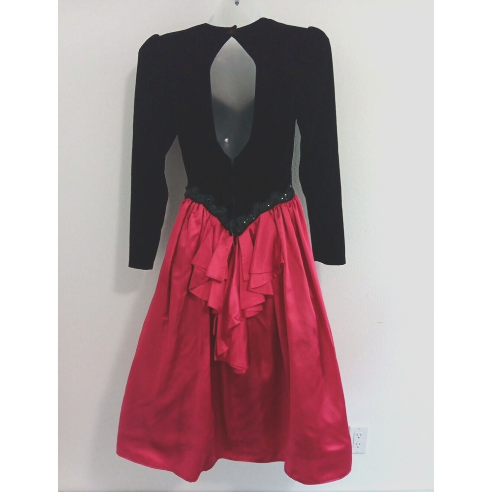 VTG Velvet Satin Dress Gown Size 6 Red Black Velvet 80's Rock Vampire Goth Retro - Picture 5 of 16